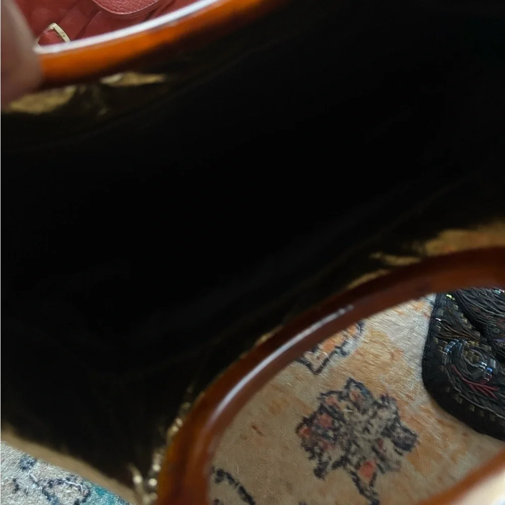 Vintage Lucite handles Chic Gold Clutch with Tortoise Shell lucite Detail - Picture 5 of 5